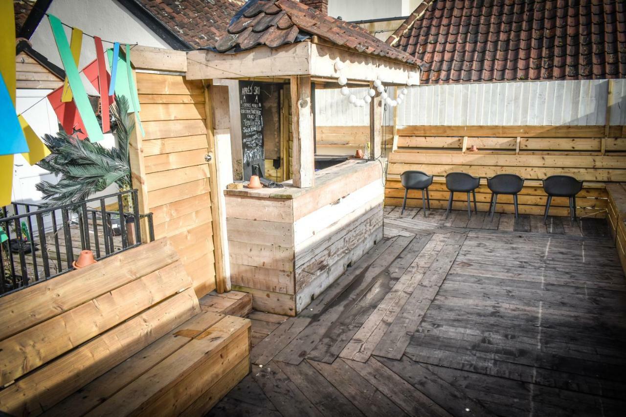 ホテル The Dark Horse Pub ブリストル エクステリア 写真